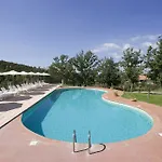 Villaggio Le Querce Ξενοδοχείο με διαμερίσματα