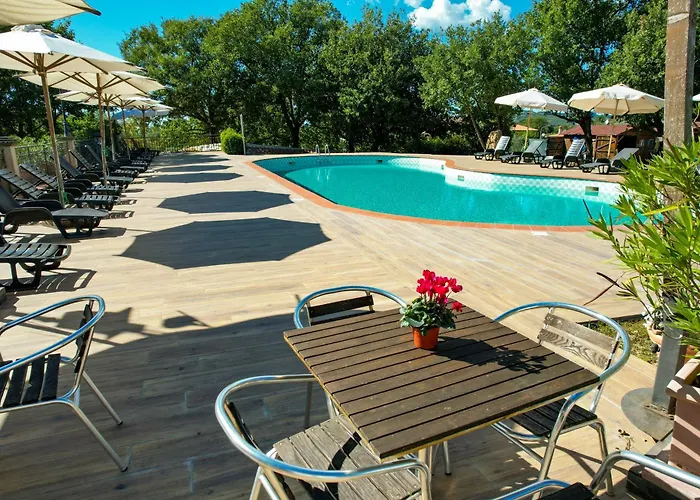 Villaggio Le Querce Apart-hotel 4*