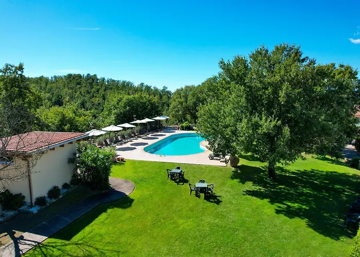 Apart-hotel Villaggio Le Querce