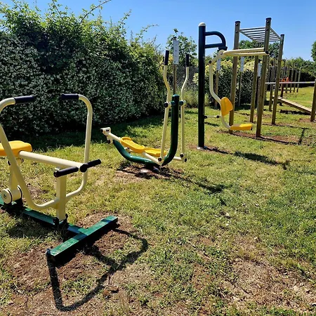 Ξενοδοχείο με διαμερίσματα Villaggio Le Querce