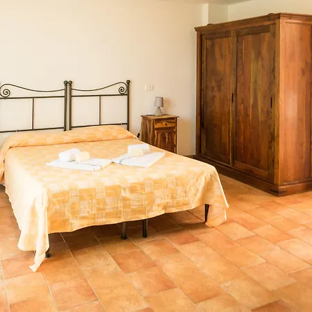 Aparthotel Villaggio Le Querce 4*