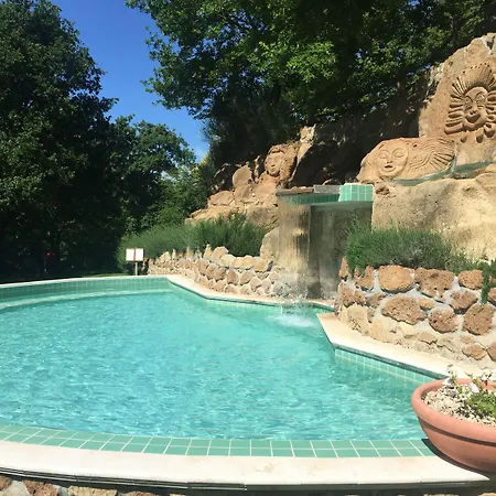 Villaggio Le Querce Aparthotel 4*