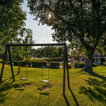 Aparthotel Villaggio Le Querce 4*
