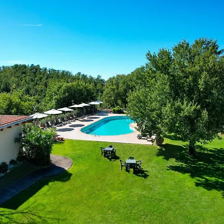 Appart hôtel Villaggio Le Querce
