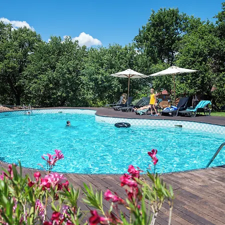 Villaggio Le Querce Apart-hotel 4*