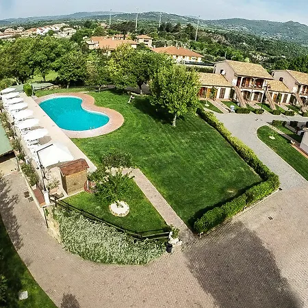 Appart hôtel Villaggio Le Querce
