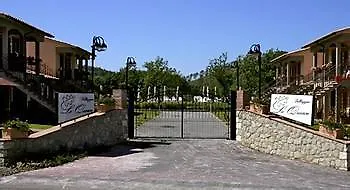 Villaggio Le Querce 4* Sorano (Grosseto)